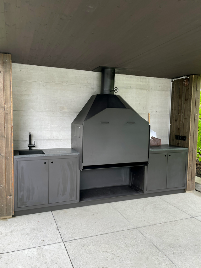 Die minimalistische Outdoorküche